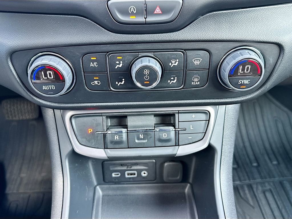 Used 2023 GMC Terrain AT4 w/ Infotainment Package II image 21