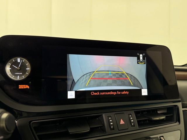 Used 2025 Lexus ES 300h w/ Premium Package image 21