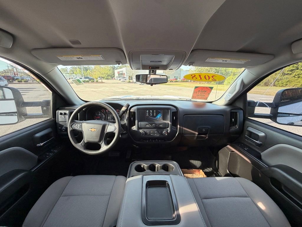 Used 2018 Chevrolet Silverado 1500 Custom w/ Custom Value Package AWD/4WD image 23