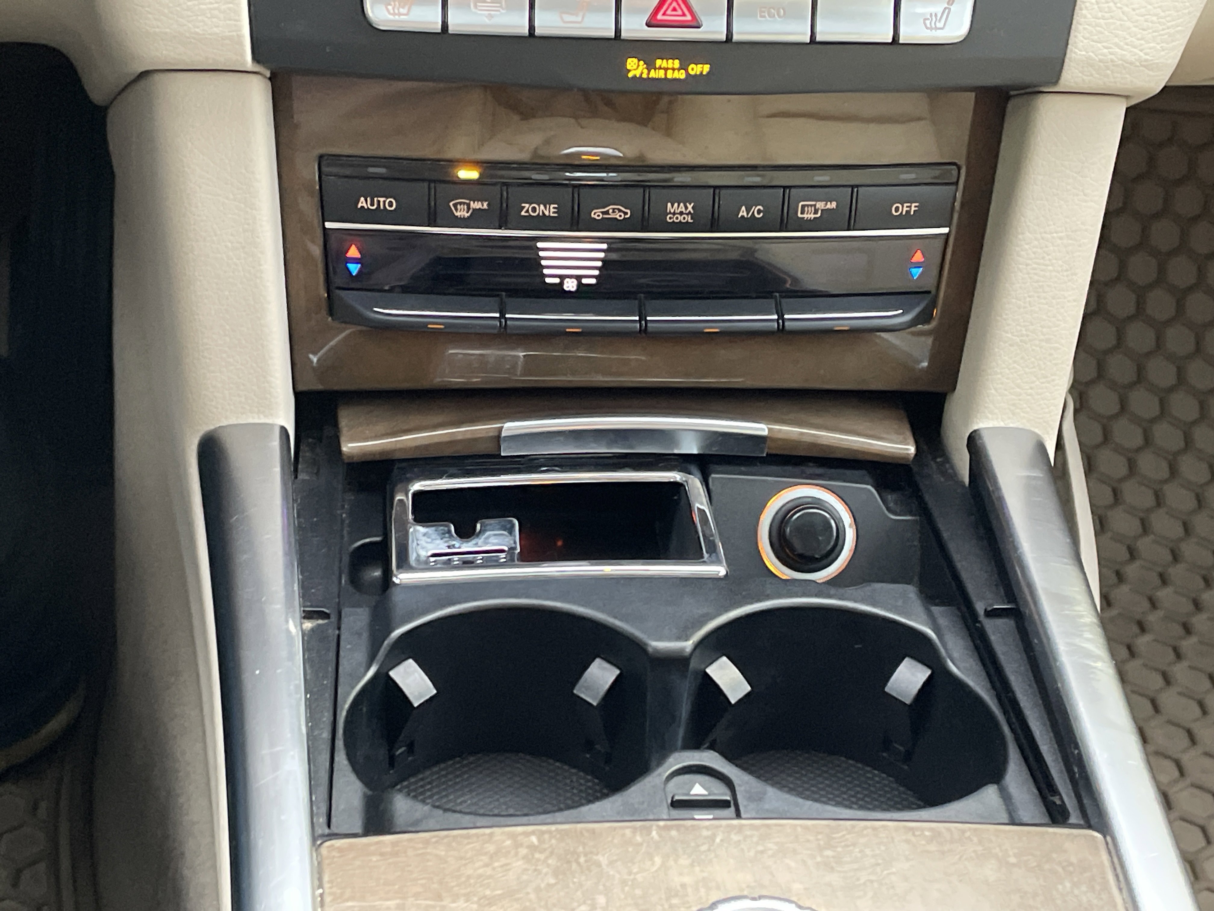 Used 2014 Mercedes-Benz E 250 BlueTEC Sedan image 34