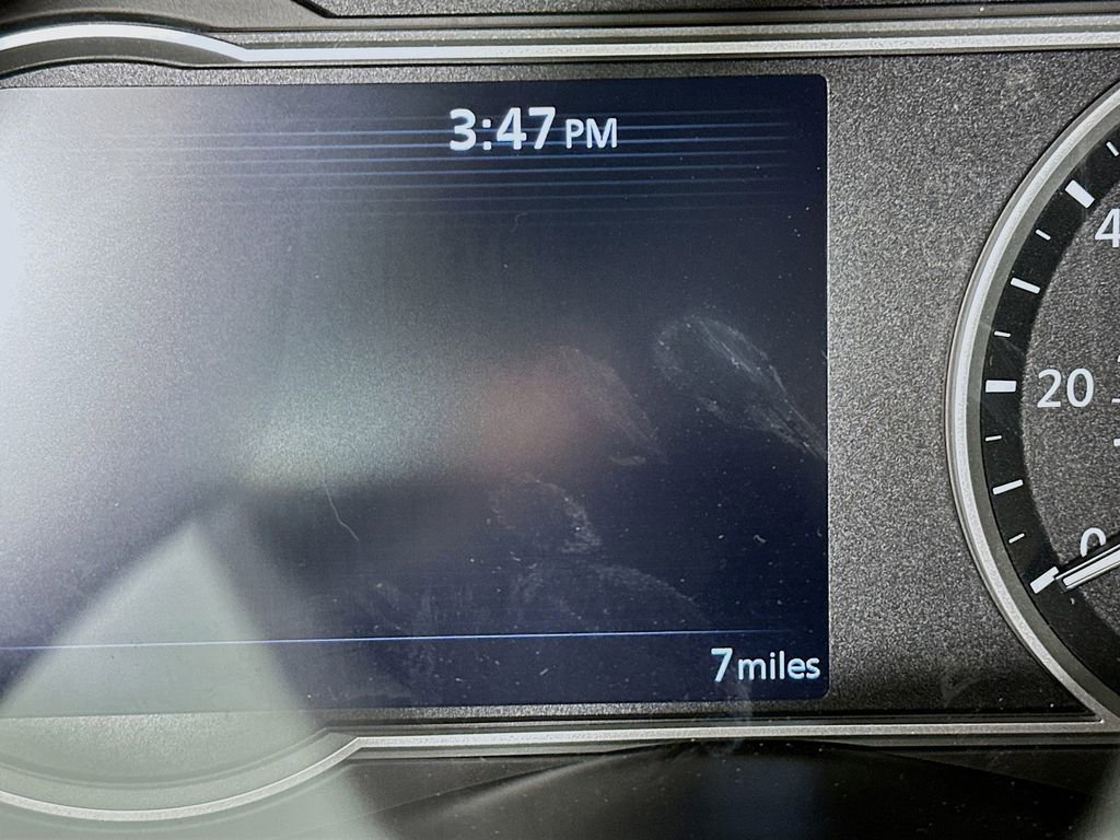 New 2025 Nissan Versa SR w/ Trunk Package image 16