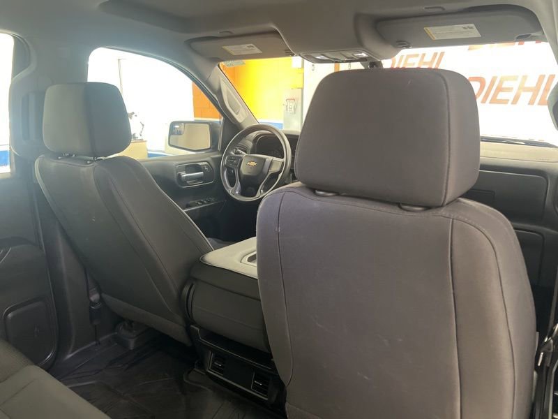Used 2019 Chevrolet Silverado 1500 Custom w/ Custom Value Package AWD/4WD image 9