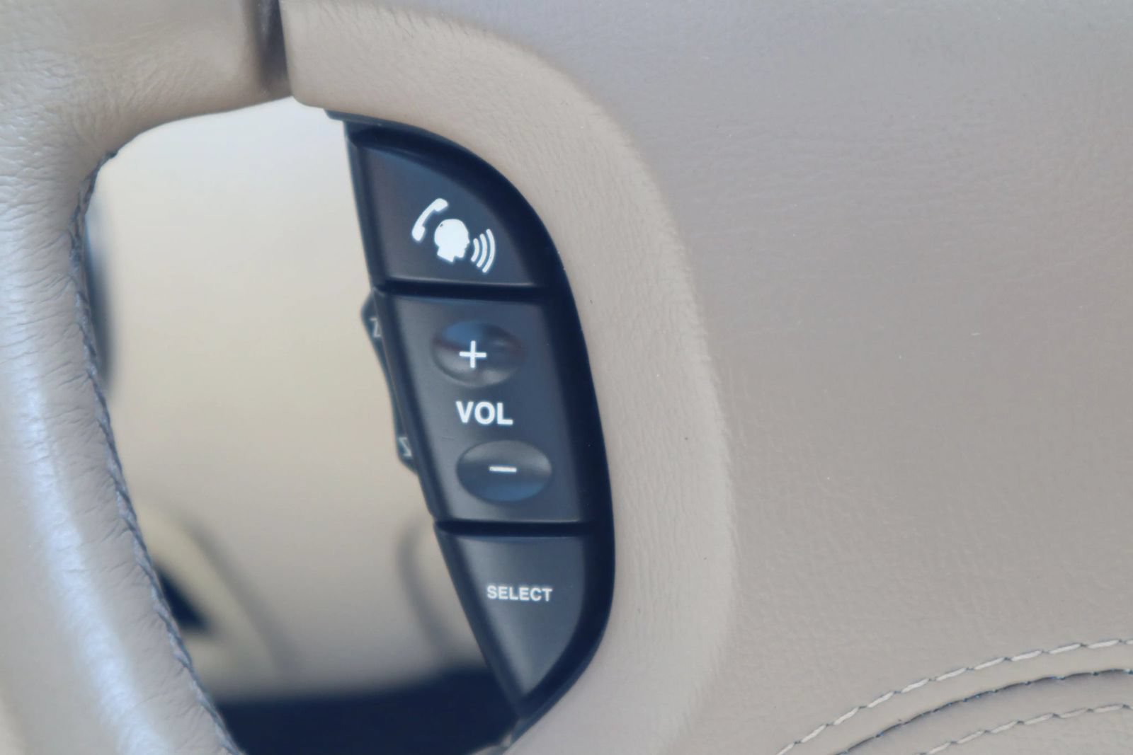 Used 2004 Jaguar XJ8 RWD image 24