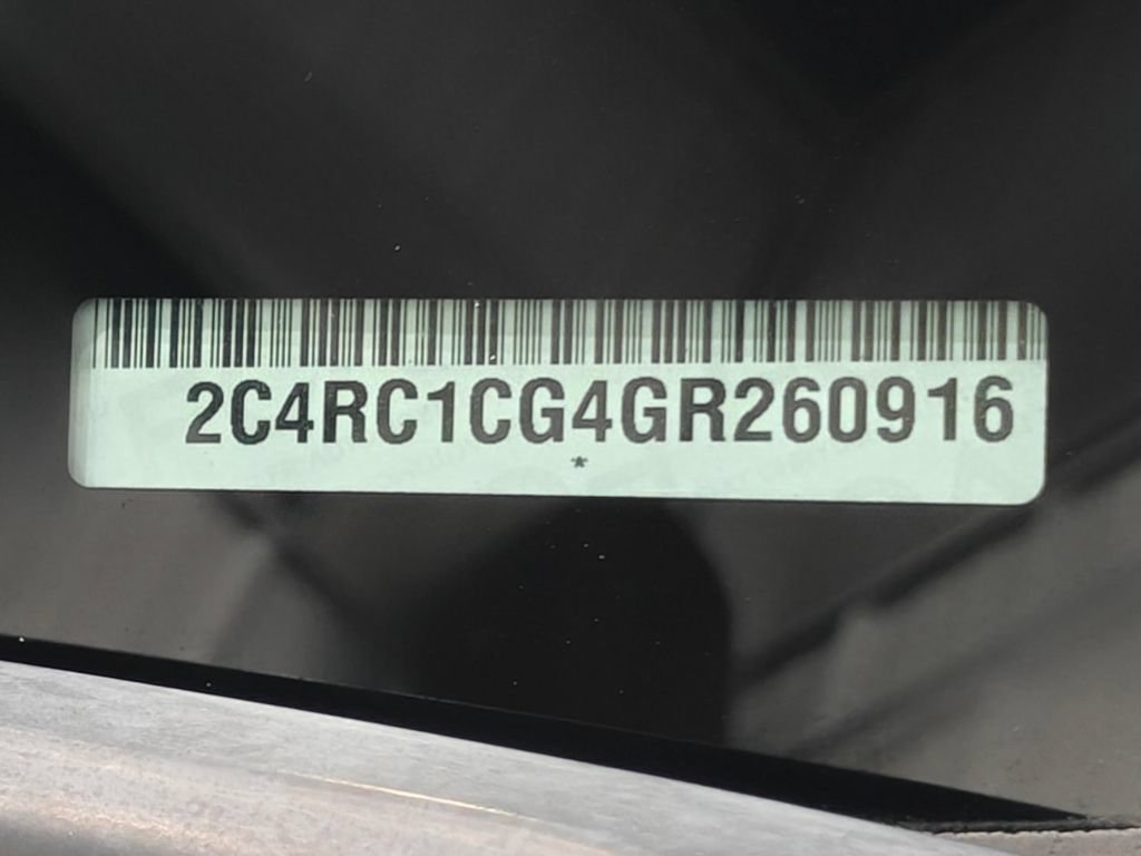 Used 2016 Chrysler Town & Country Touring-L FWD image 56