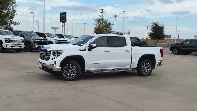 New 2026 GMC Sierra 1500 SLT image 5