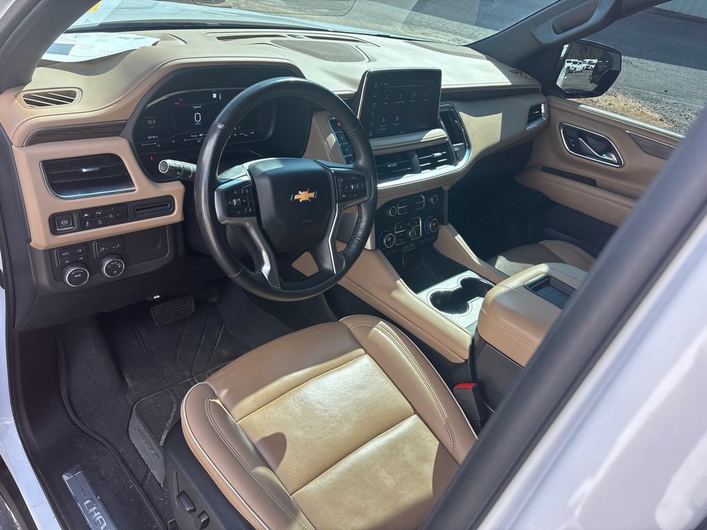 Used 2023 Chevrolet Tahoe Premier AWD/4WD image 15