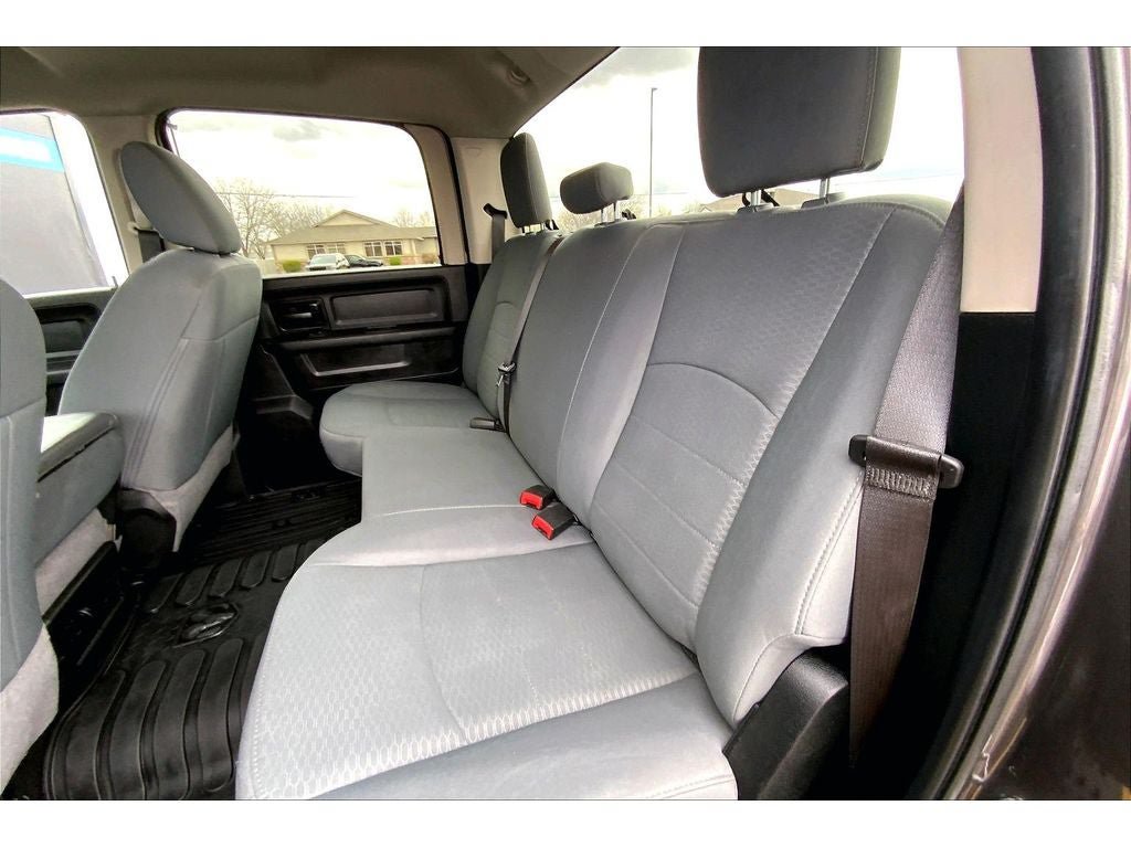 Used 2018 RAM 1500 Express w/ Express Value Package AWD/4WD image 25