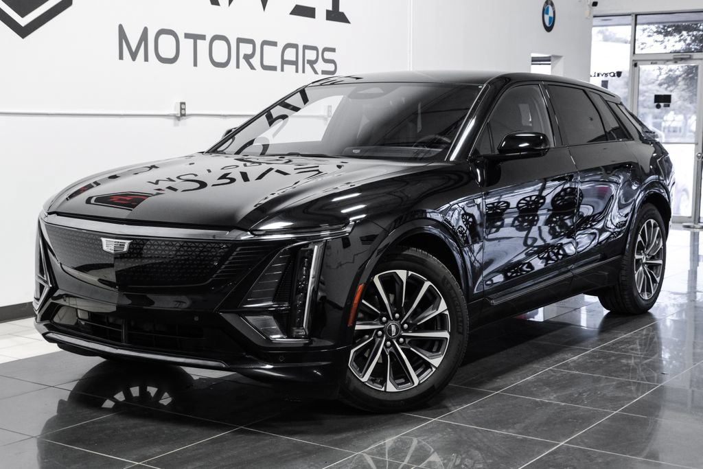 Used 2024 Cadillac Lyriq Sport AWD/4WD image 7