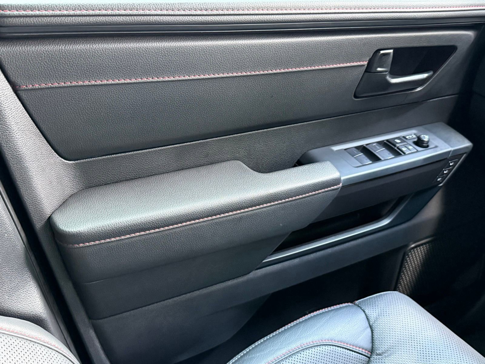 Used 2025 Toyota Tundra TRD Pro AWD/4WD image 35
