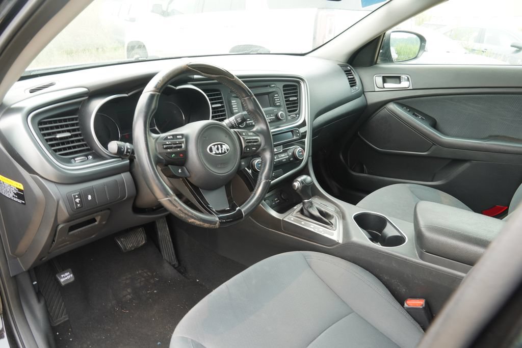 Used 2015 Kia Optima LX FWD image 3