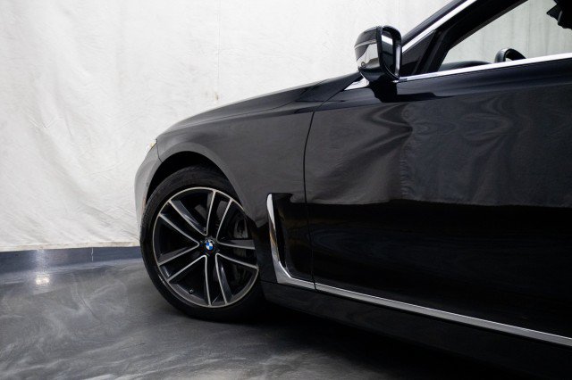 Used 2020 BMW 750i xDrive AWD/4WD image 8