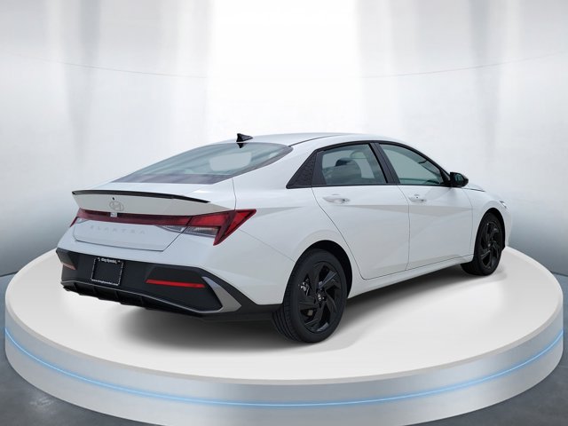 New 2026 Hyundai Elantra Sport FWD image 4