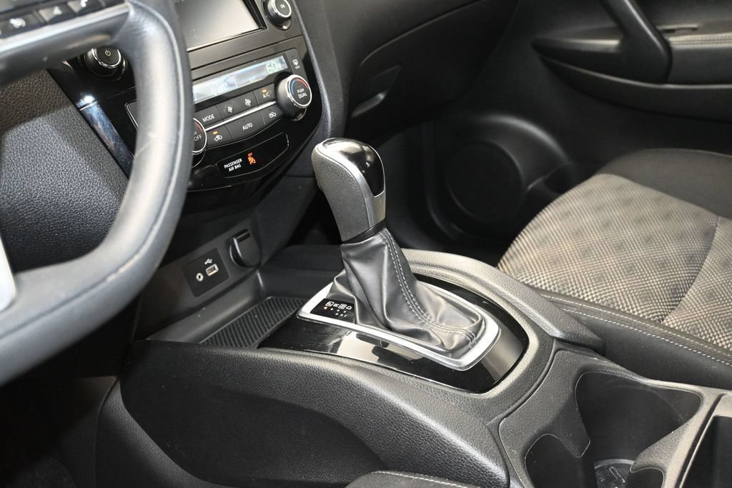 Used 2020 Nissan Rogue Sport SV FWD image 20
