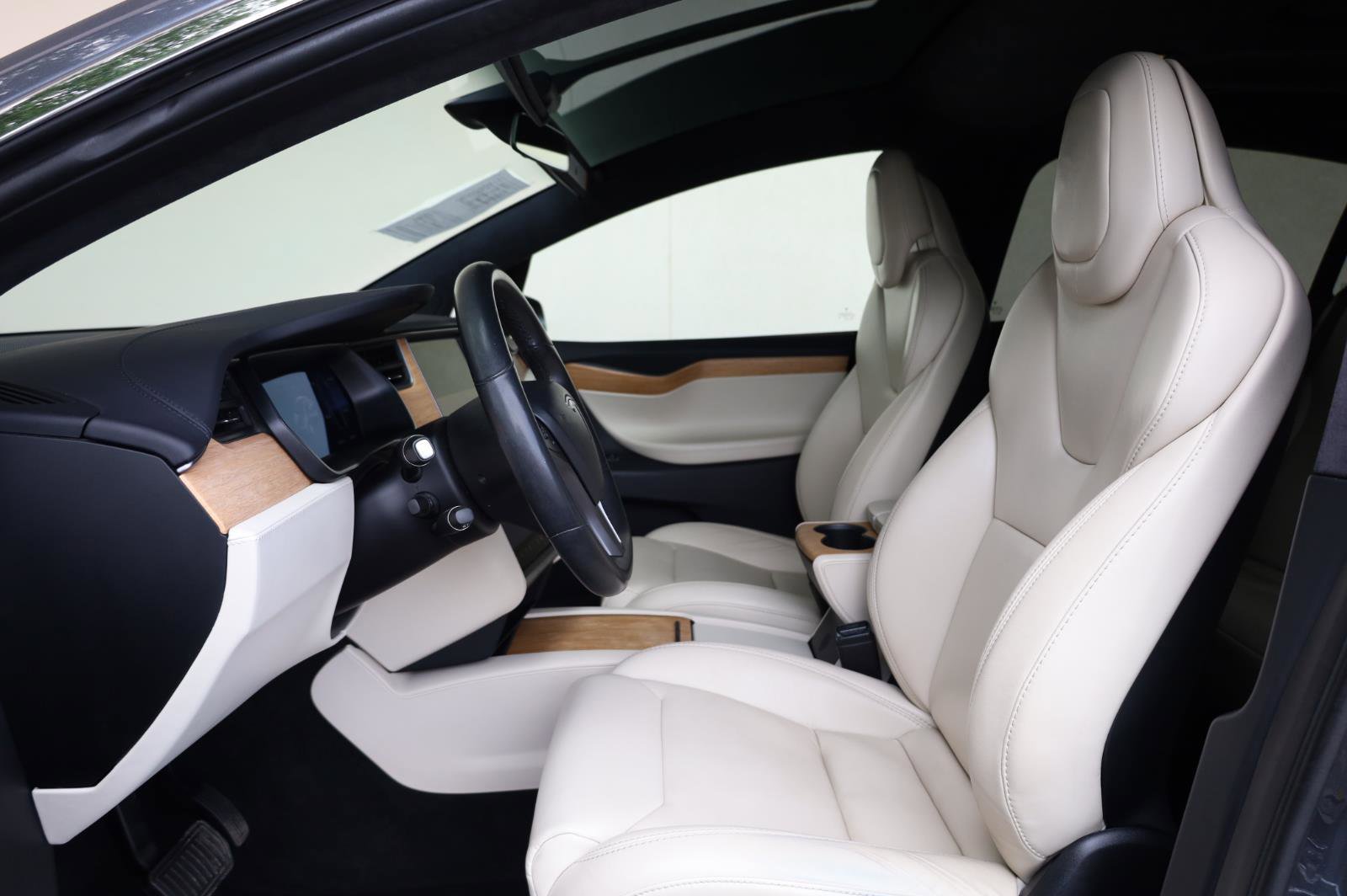 Used 2019 Tesla Model X Long Range AWD/4WD image 16