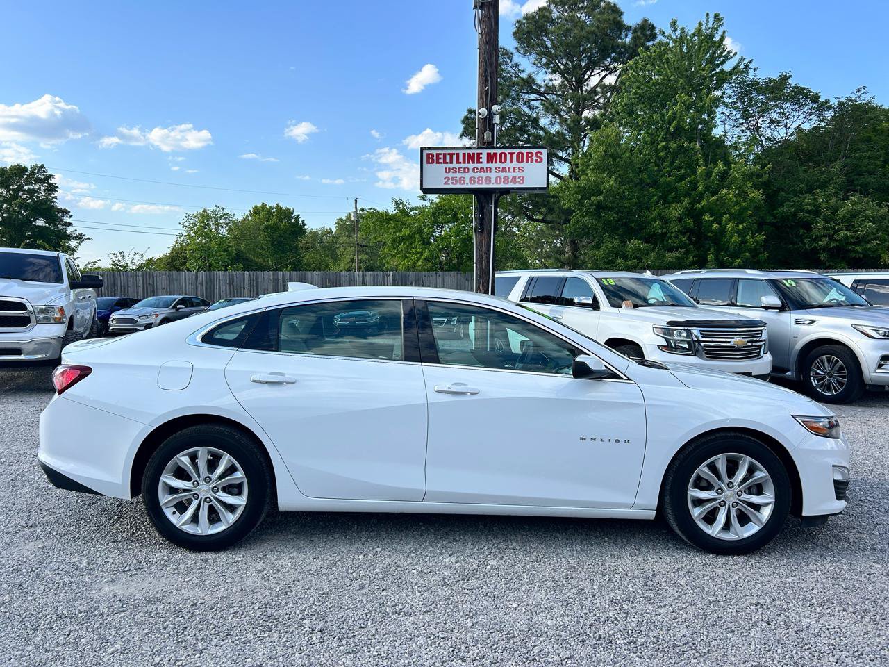 Used 2021 Chevrolet Malibu LT w/ Leather Package FWD image 3