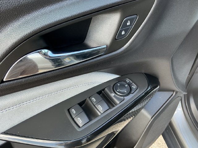 Used 2025 Chevrolet Trax LT w/ Driver Confidence Package FWD image 10