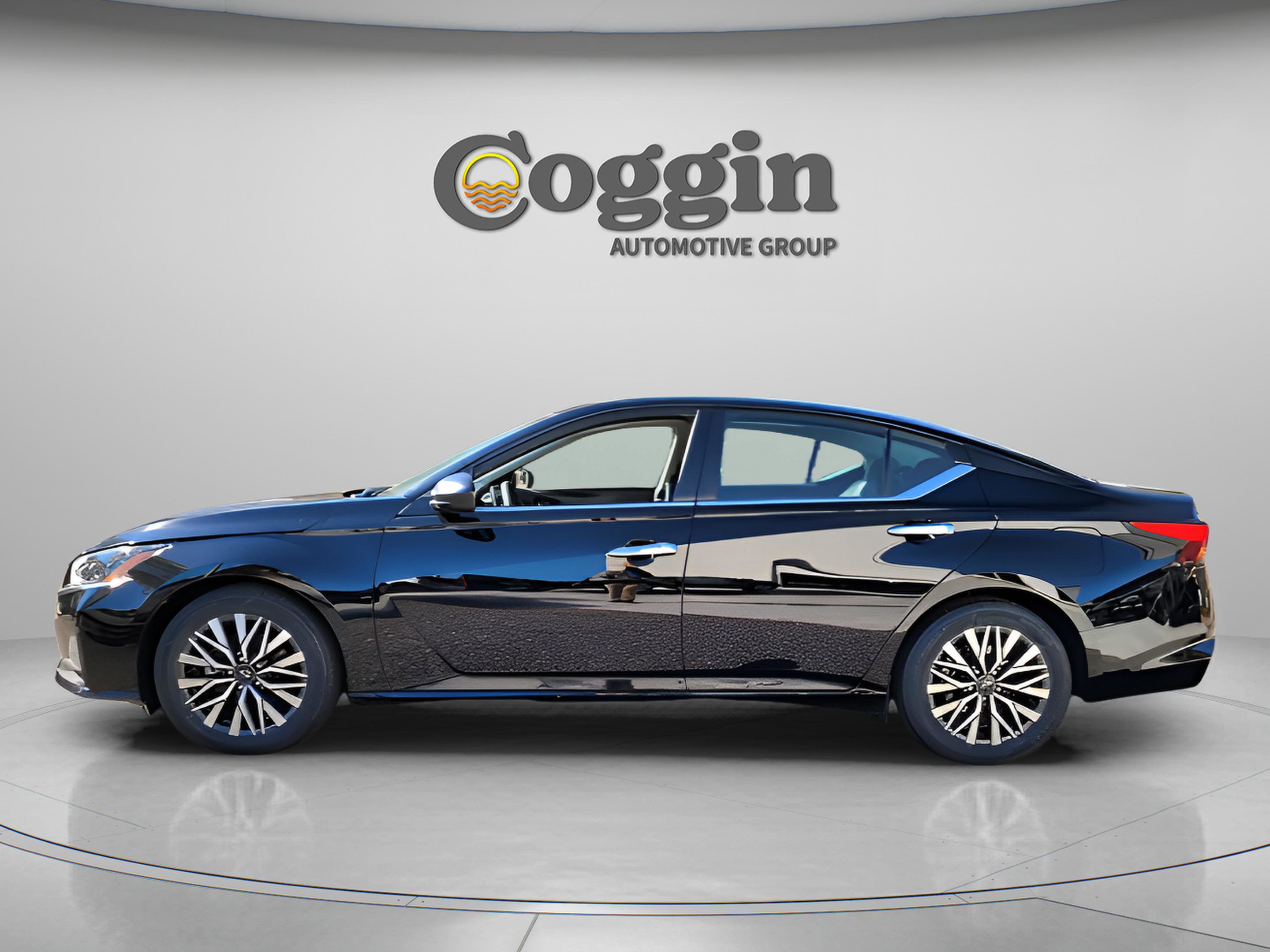 Used 2024 Nissan Altima 2.5 SV image 7