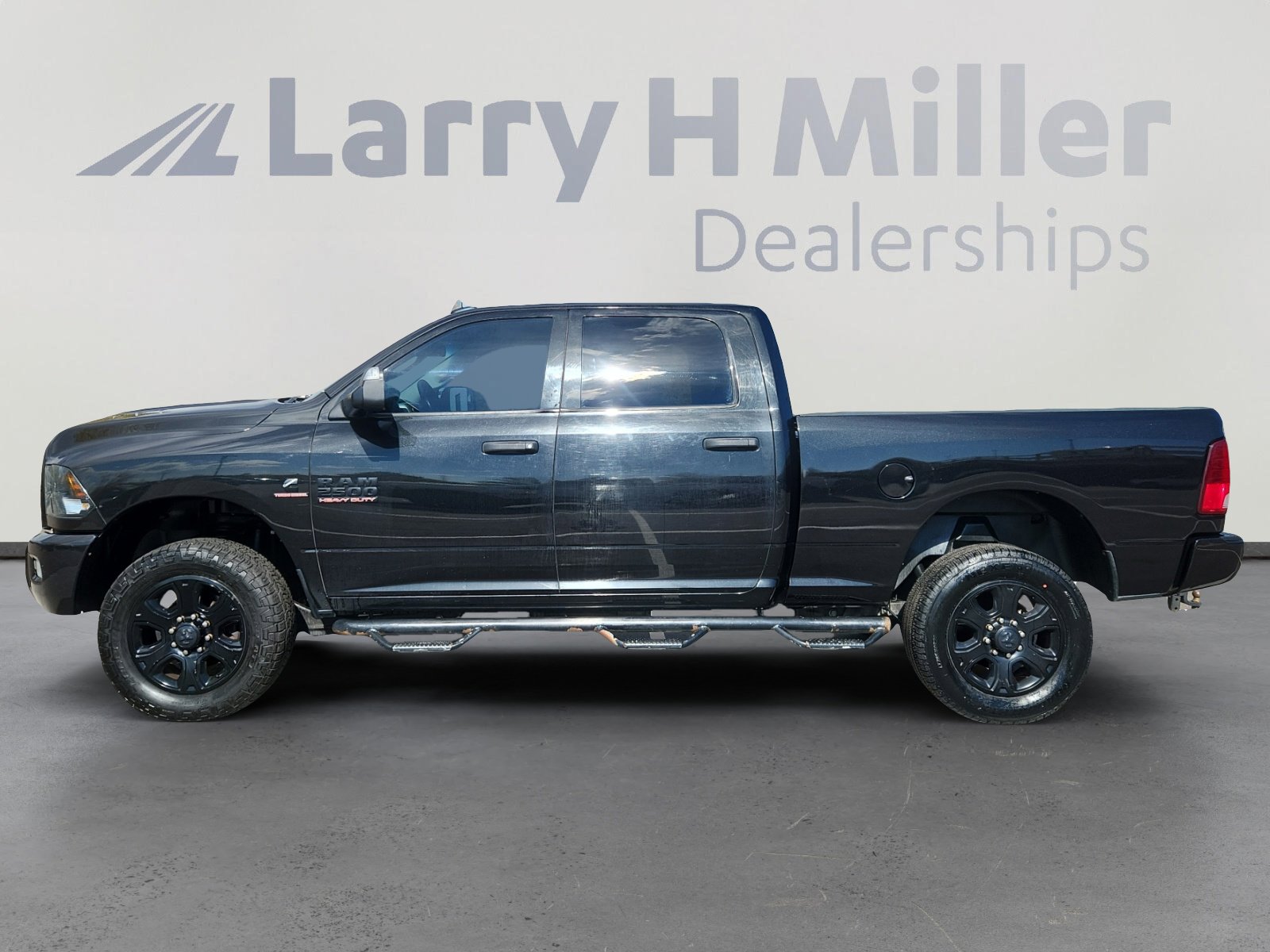 Used 2016 RAM 2500 Big Horn w/ Black Appearance Group image 2
