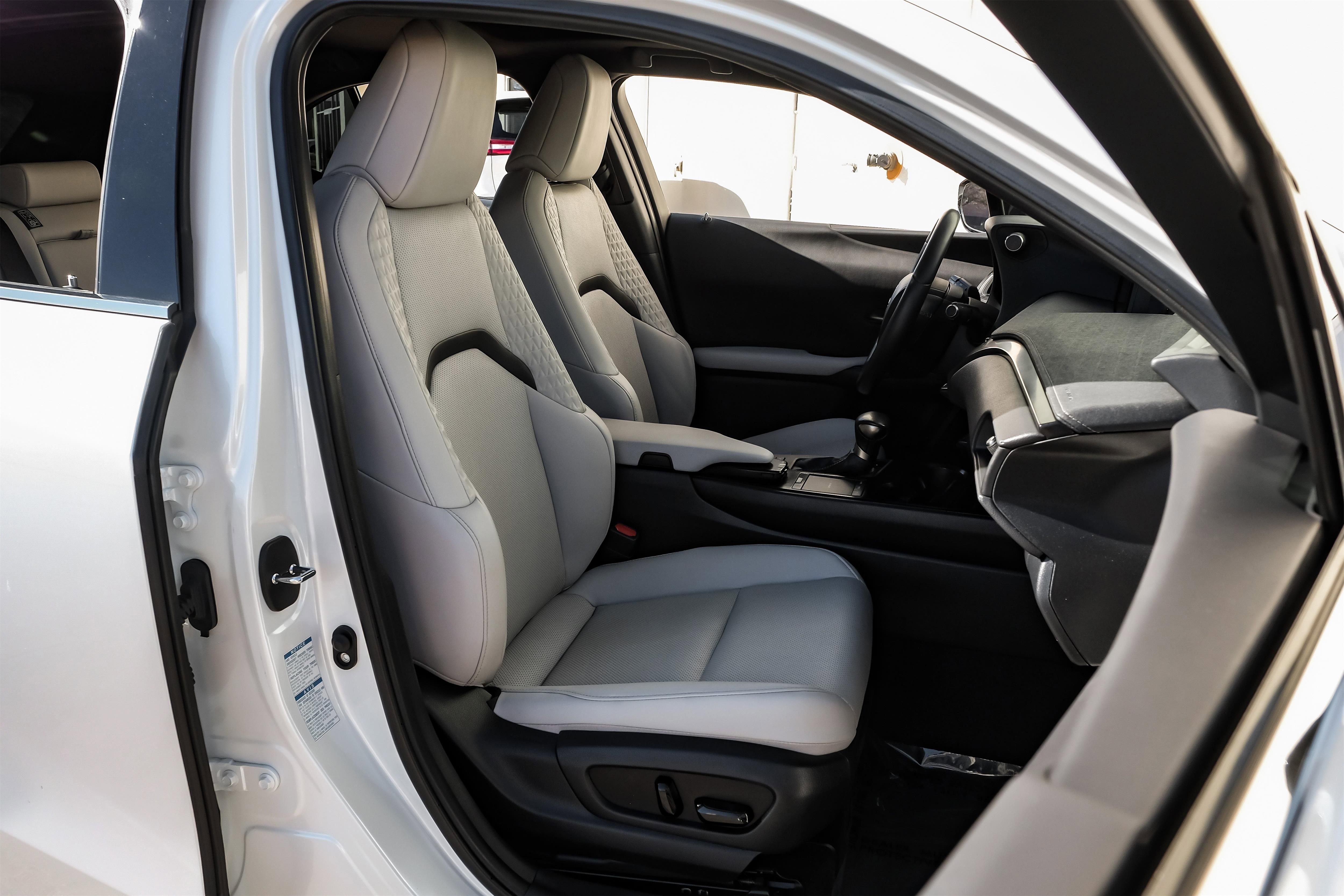 Used 2021 Lexus UX 250h w/ Premium Package image 35