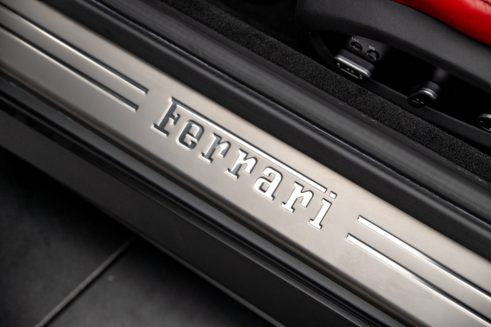 Used 2019 Ferrari GTC4Lusso AWD/4WD image 31