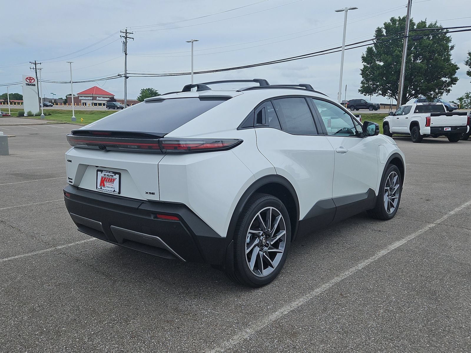 New 2026 Toyota C-HR AWD/4WD image 4
