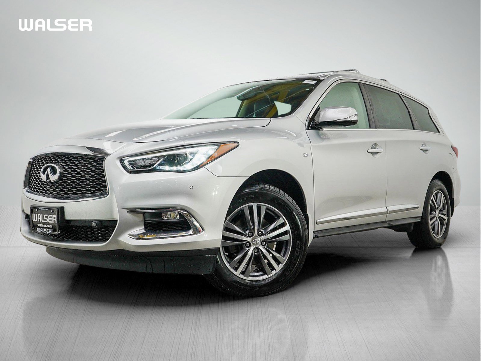 Used 2017 INFINITI QX60 AWD w/ Premium Plus Package image 1