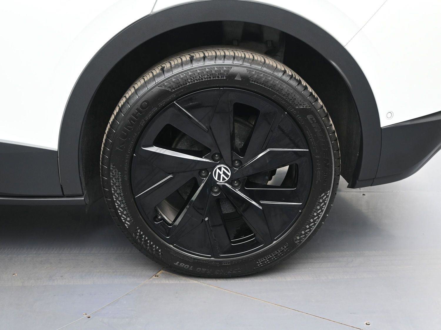 Used 2025 Volkswagen ID.4 Pro S Plus image 11