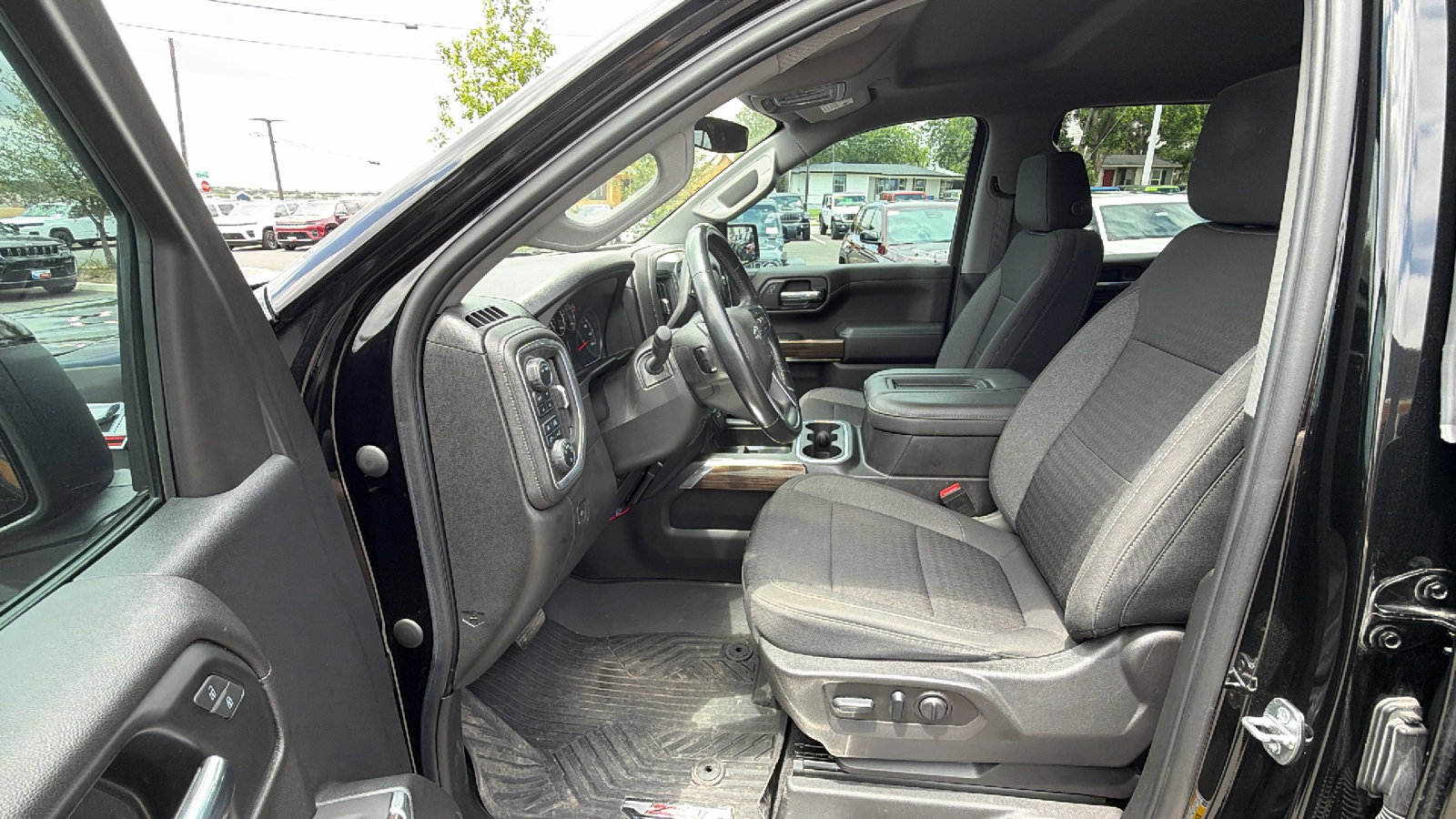 Used 2022 Chevrolet Silverado 1500 LT Trail Boss AWD/4WD image 11