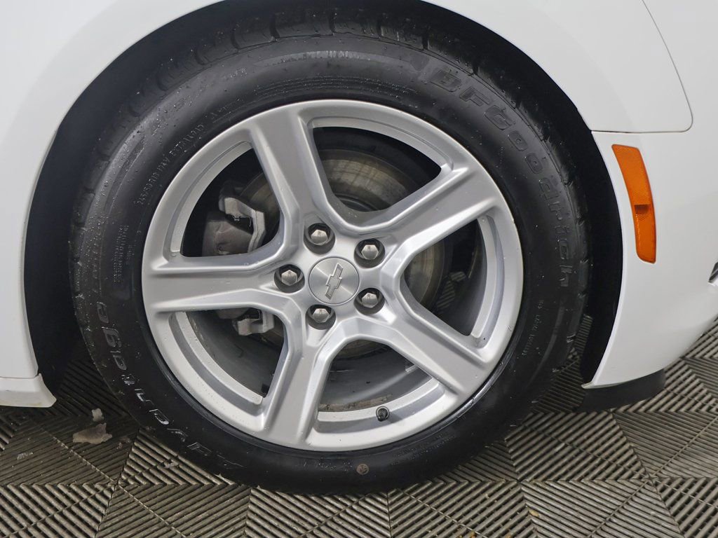 Used 2022 Chevrolet Camaro LT image 22