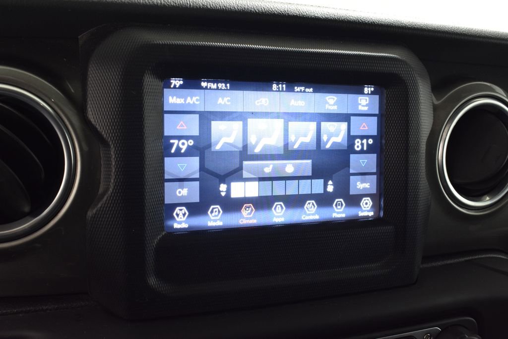 Used 2018 Jeep Wrangler Unlimited Sahara w/ Cold Weather Group image 22