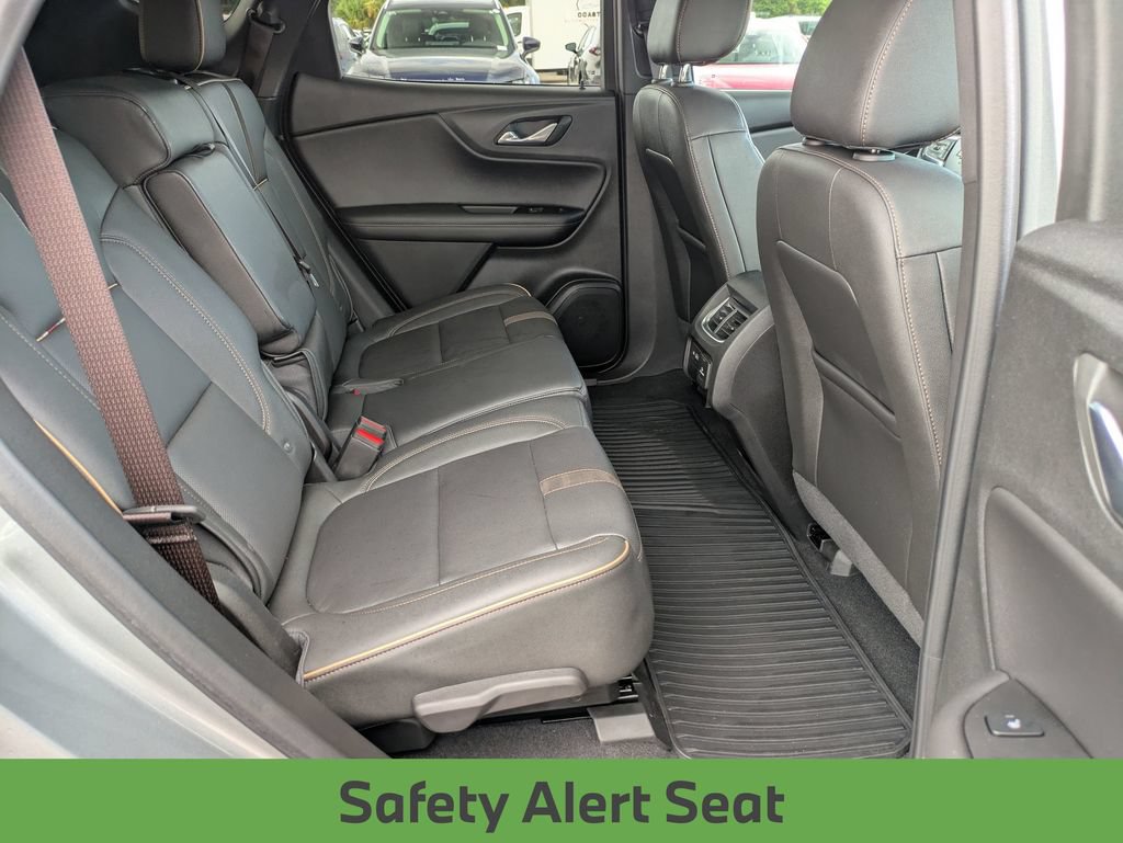 Used 2023 Chevrolet Blazer Premier w/ Driver Confidence II Package FWD image 28