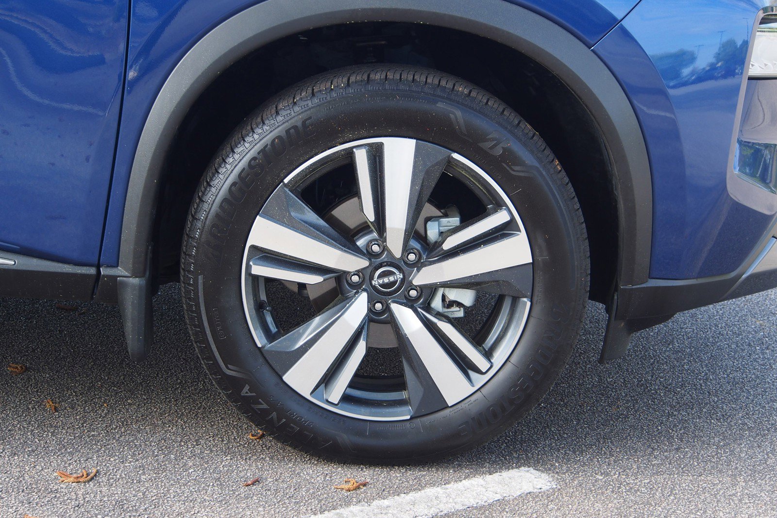 Used 2023 Nissan Rogue SL FWD image 9