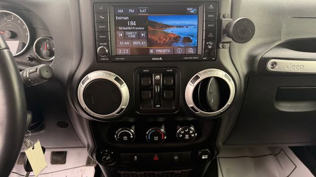 Used 2018 Jeep Wrangler Unlimited Rubicon image 28