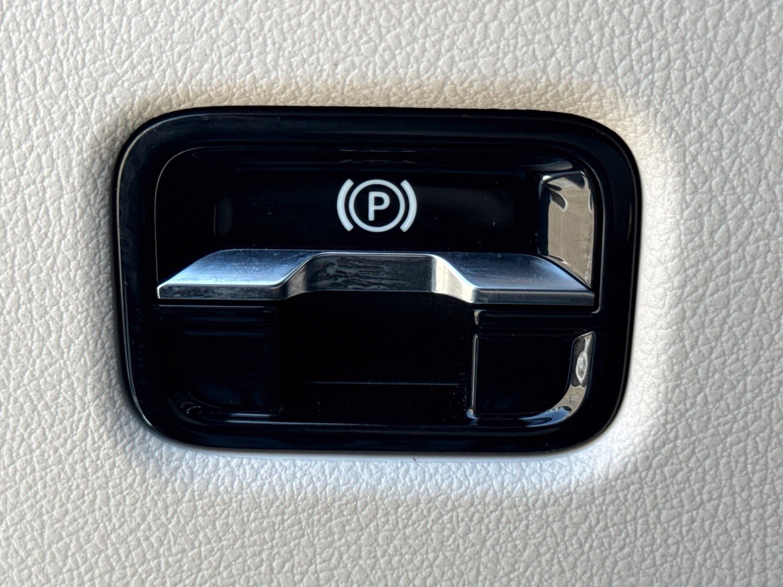 Used 2024 Mercedes-Benz C 300 Sedan image 30