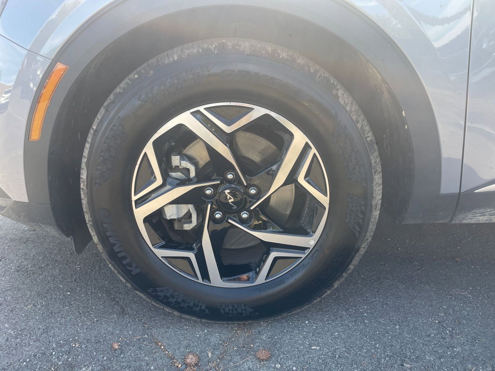 Used 2025 Kia Sportage LX image 28