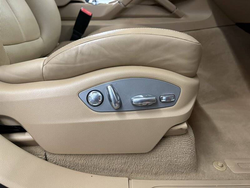 Used 2014 Porsche Cayenne AWD/4WD image 34