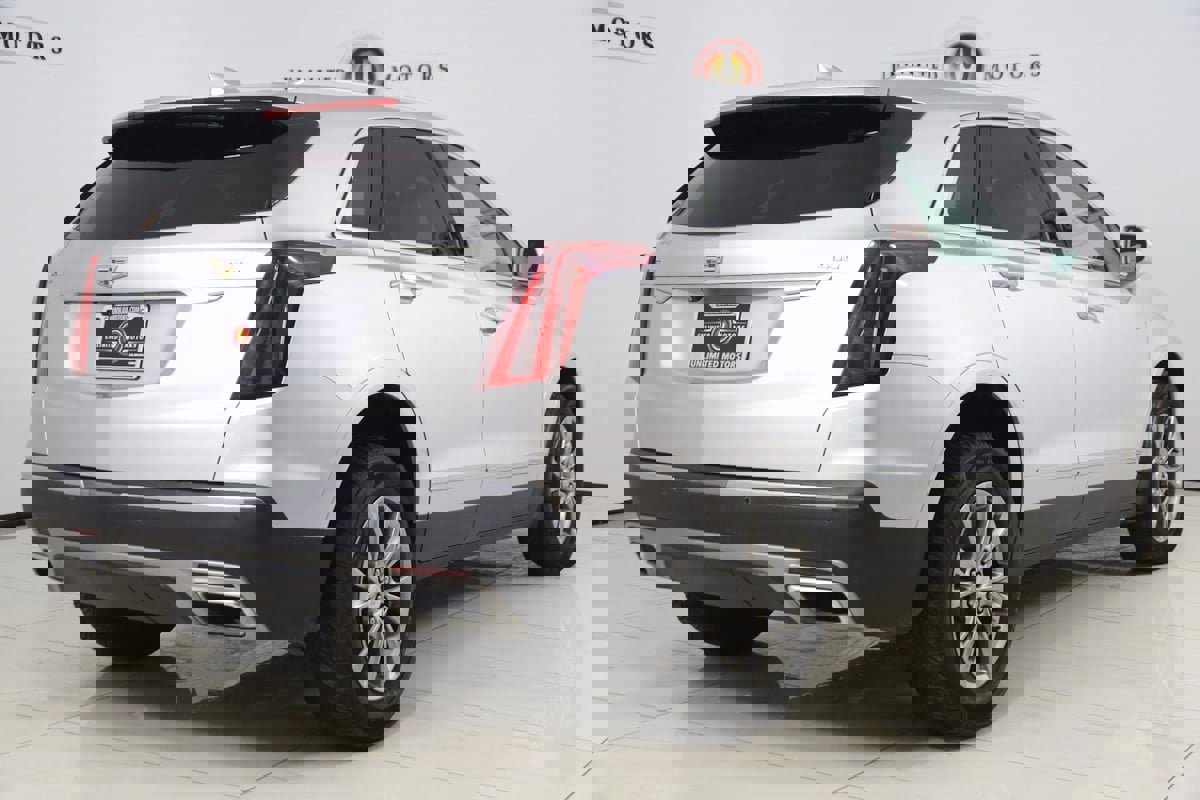 Used 2020 Cadillac XT5 Premium Luxury image 3