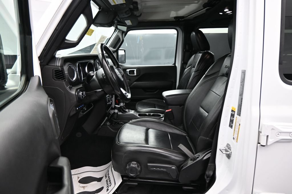 Used 2022 Jeep Wrangler Unlimited Sahara w/ Cold Weather Group AWD/4WD image 9