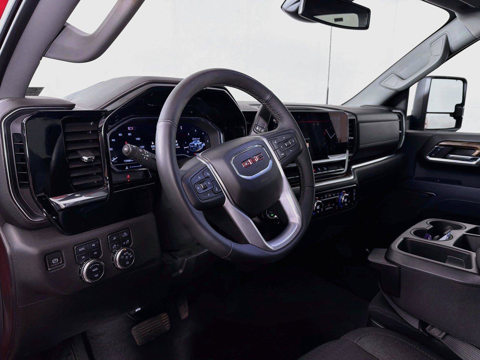 Used 2024 GMC Sierra 2500 SLE w/ SLE Value Package; AWD/4WD image 16
