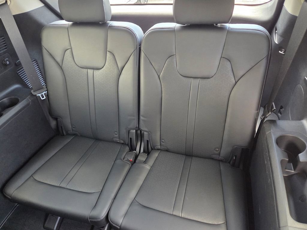 Used 2022 Kia Sorento S w/ Panoramic Sunroof Package FWD image 8