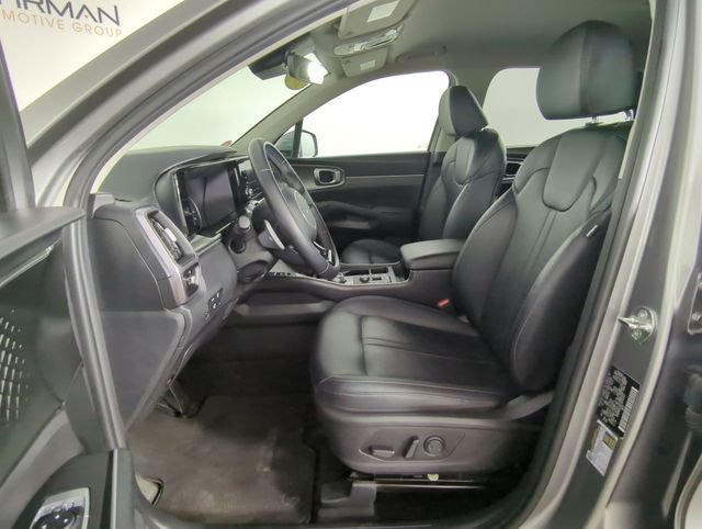 Used 2023 Kia Sorento EX AWD/4WD image 19