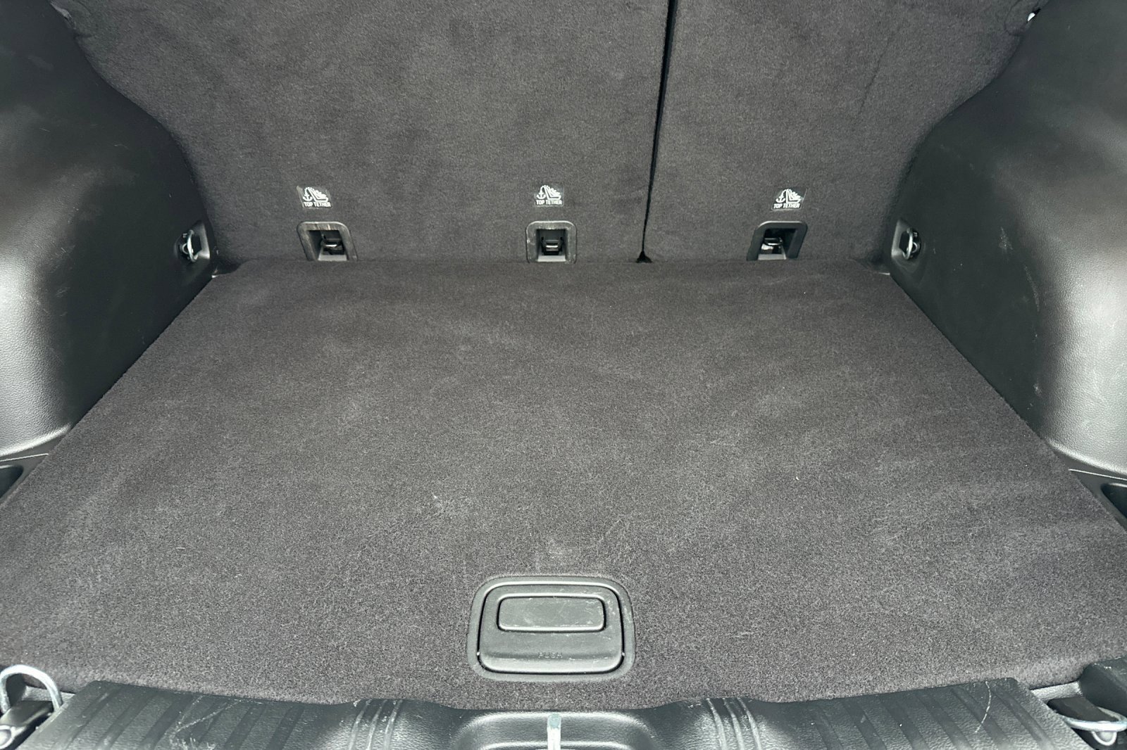 Used 2024 Jeep Compass Latitude image 16