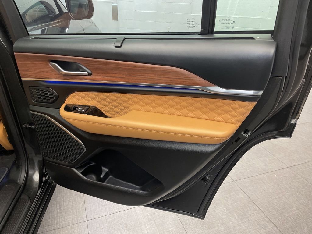 Certified 2022 Jeep Grand Cherokee L Summit w/ Advanced Protech Group IV AWD/4WD image 32