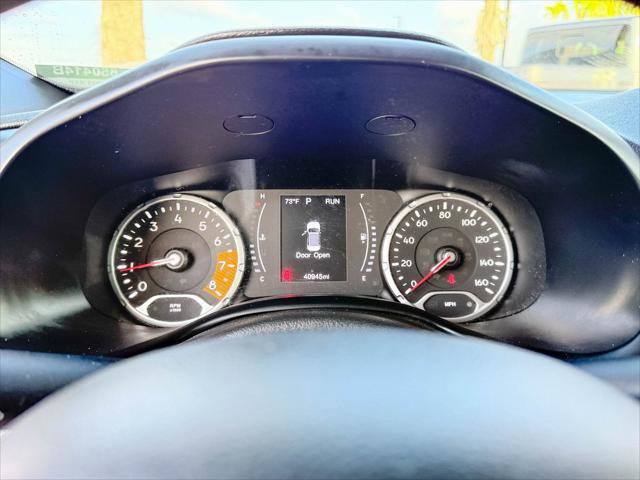 Certified 2023 Jeep Renegade Limited image 3