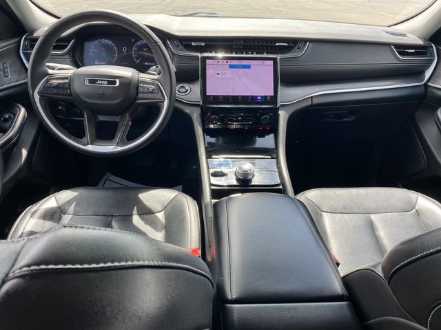 Used 2023 Jeep Grand Cherokee Limited AWD/4WD image 5
