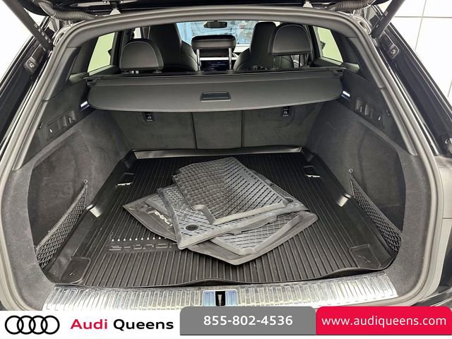 Certified 2023 Audi e-tron S Premium Plus w/ Black Optic Package image 10