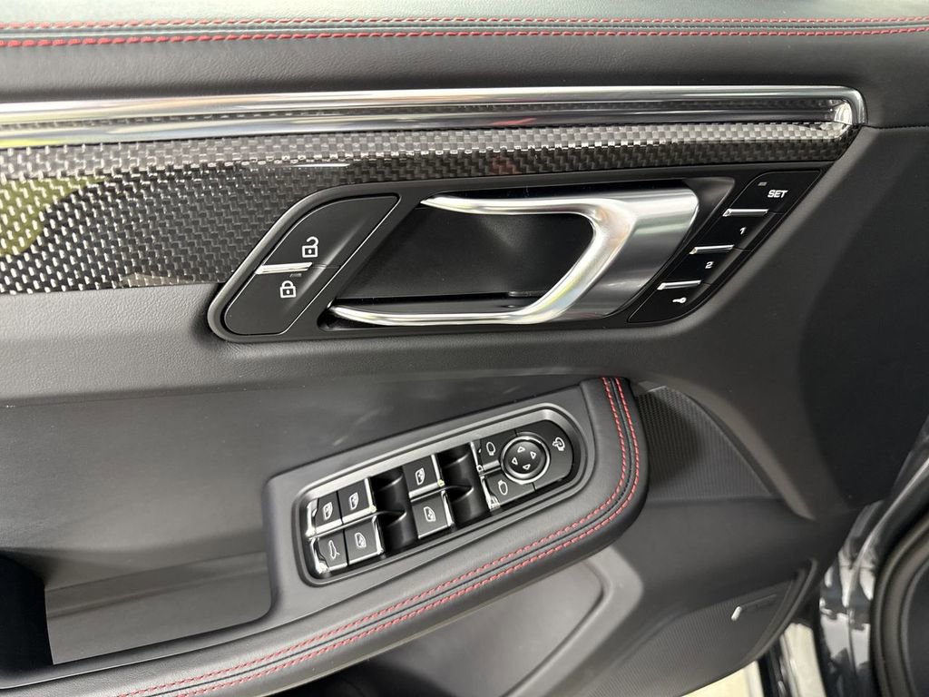 New 2026 Porsche Macan GTS AWD/4WD image 34