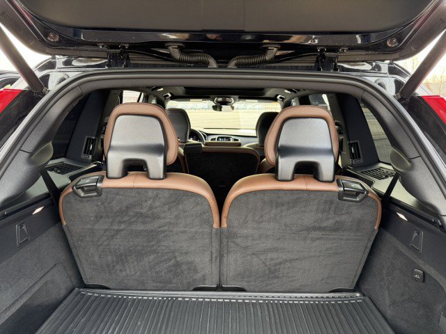 Used 2024 Volvo XC90 B5 Plus w/ Protection Package Premier image 9