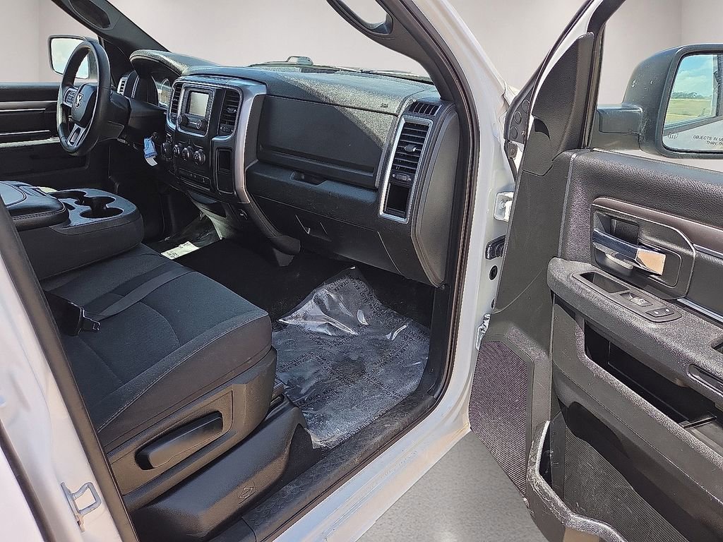 Used 2024 RAM 1500 Classic Warlock AWD/4WD image 12