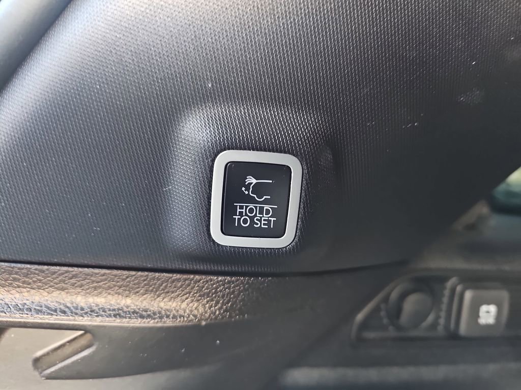 Certified 2022 Jeep Grand Cherokee Altitude image 13